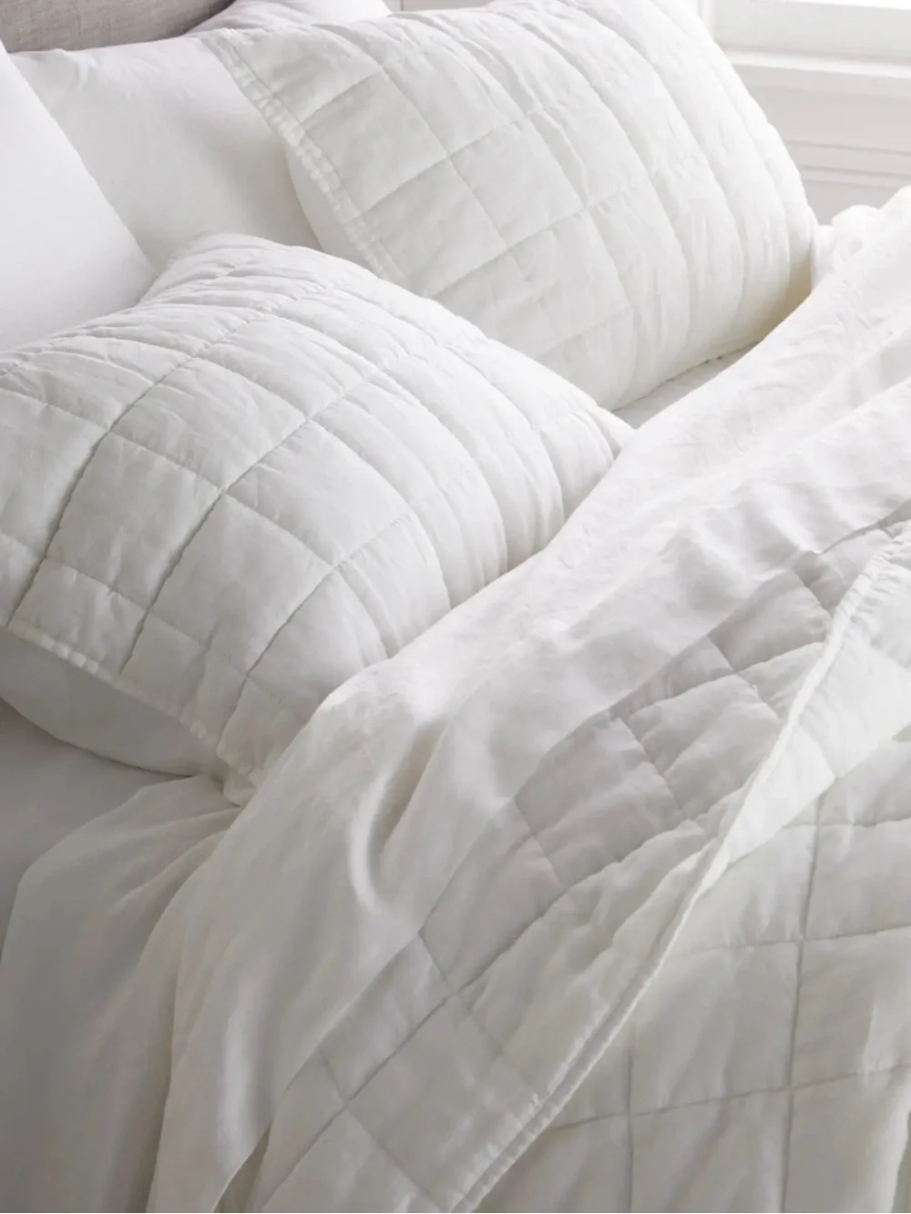 NWT Quince European Linen Box Quilt, King/Cal King (White)